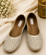 Pearl Waves Embellished Mojari - Image 7