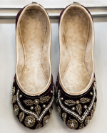 Black Lotus Handpainted Mojari