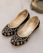 Black Lotus Handpainted Mojari - Image 6
