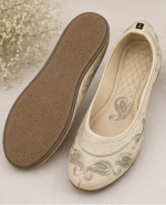 Ivory Elegance Embroidered Mojari - Image 5