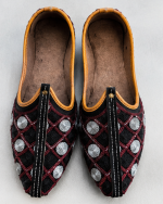 Black Maroon Rosette Handwoven Jodhpuri Mojari