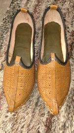 Royal Camel Chevron Handcrafted Jodhpuri Mojari - Image 2