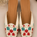 Ivory Scarlet Blossom Embroidered Mule Mojari