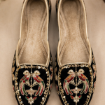 Royal Meenakari Thread Mojari