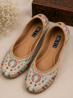 Ivory Floral Heritage Embroidered Jodhpuri Mojari - Image 2
