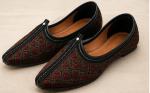 Maroon Diamond Handwoven Ethnic Jodhpuri Mojari & Rajasthani Shoes For Men - Image 6