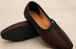 Maroon Diamond Handwoven Ethnic Jodhpuri Mojari & Rajasthani Shoes For Men - Image 2