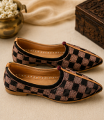 Royal Check Weave Ethnic Jodhpuri Mojari & Rajasthani Shoes For Men - Image 4