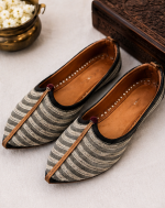 Ivory Stripe Heritage Ethnic Jodhpuri Mojari & Rajasthani Shoes For Men - Image 3